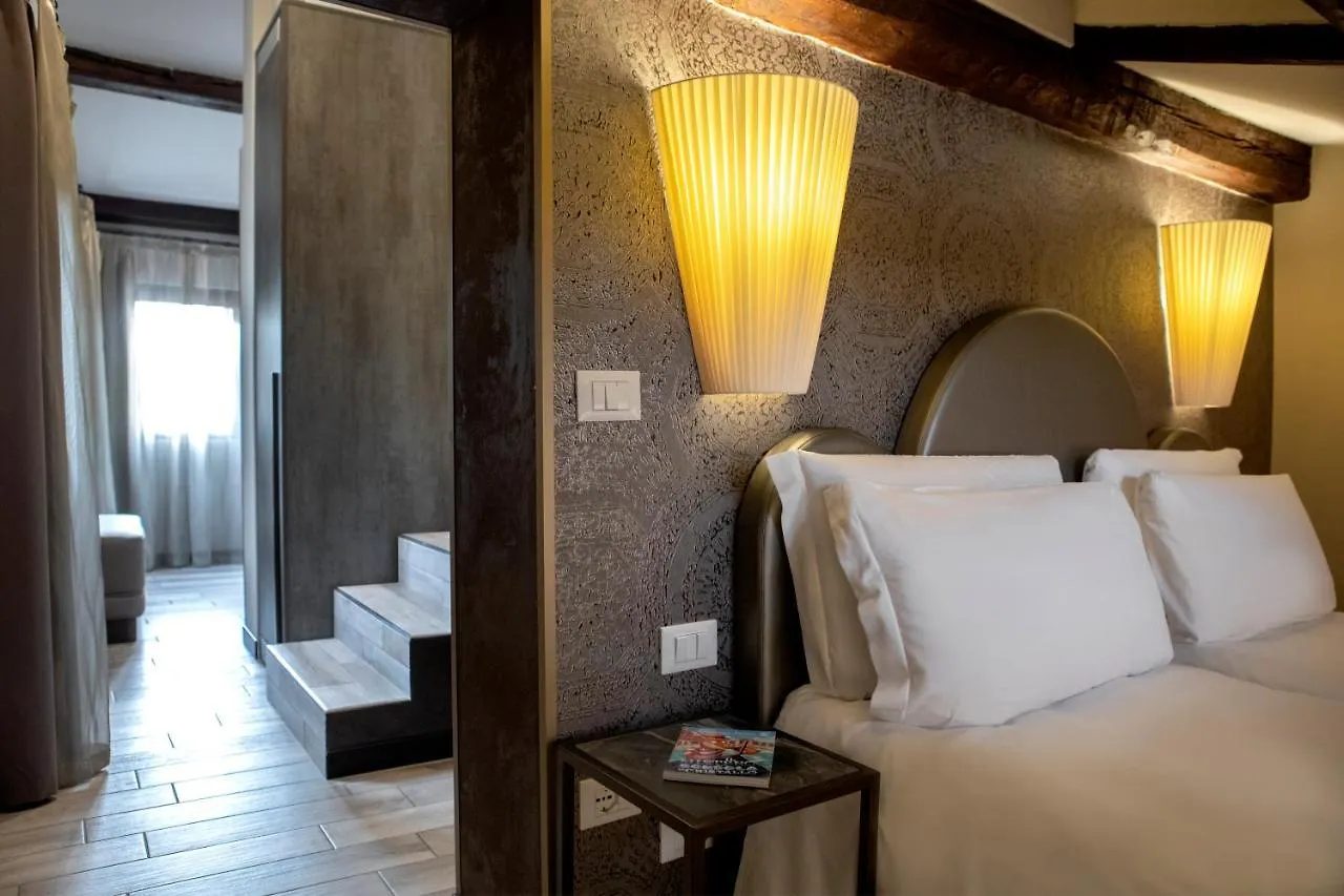 Alle Guglie Boutique Hotel Венеция Италия